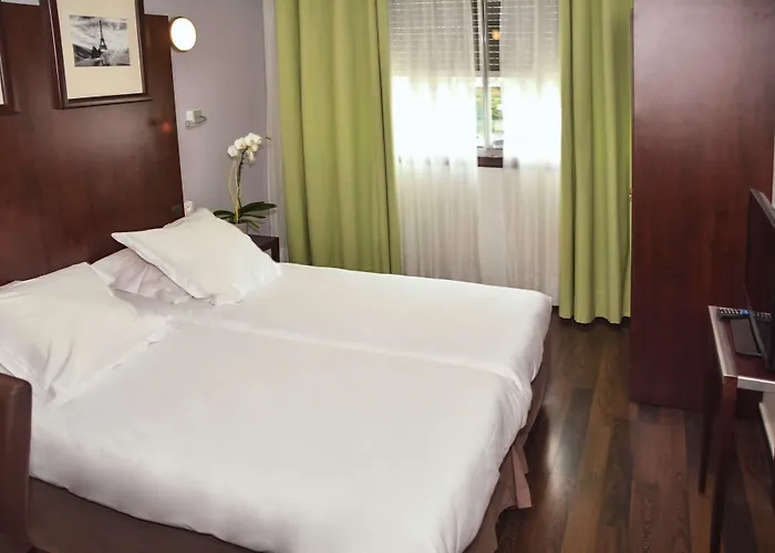 Du Centre 3* אנמסה