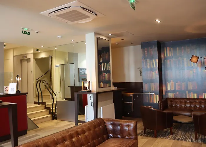 Du Centre 3* אנמסה