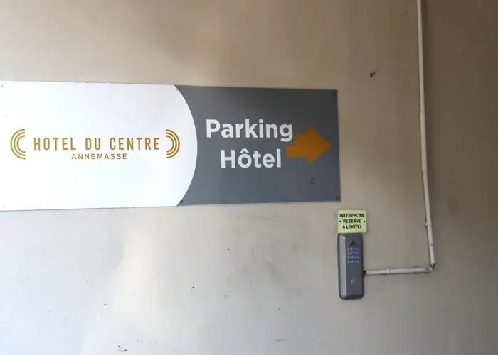 מלון Du Centre 3*