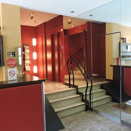 Hotell Du Centre Annemasse