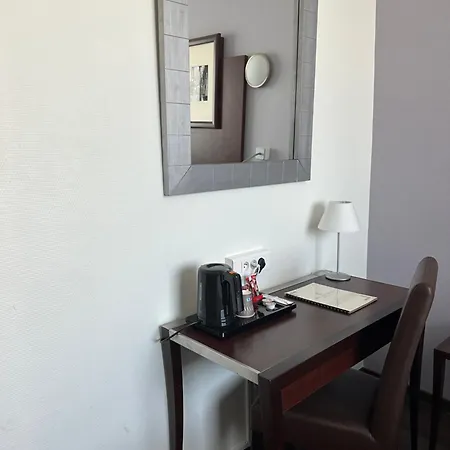 Du Centre Ξενοδοχείο Annemasse