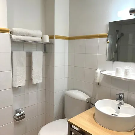 Du Centre Ξενοδοχείο