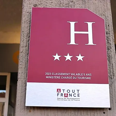 Du Centre 3*