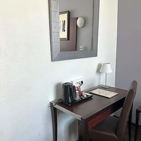 Du Centre Hotell Annemasse