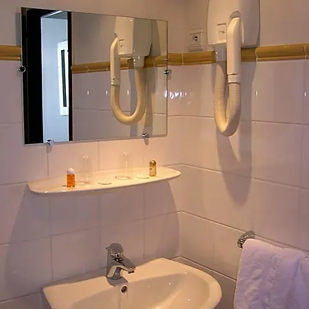 Du Centre Hotell 3*