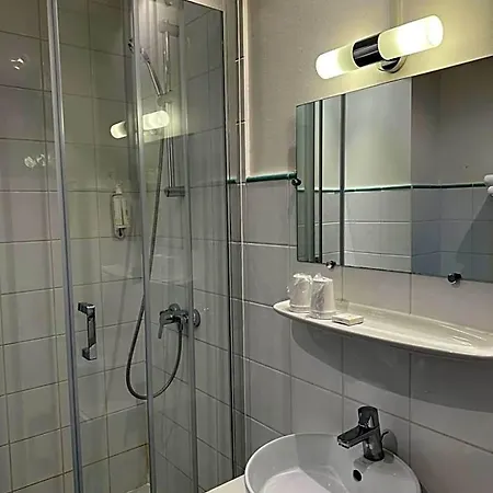 Du Centre 3*