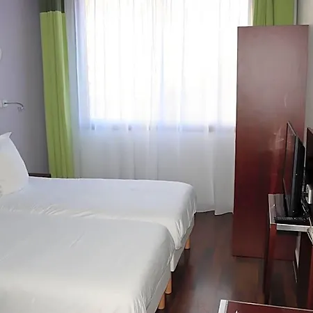 Du Centre 3* Annemasse