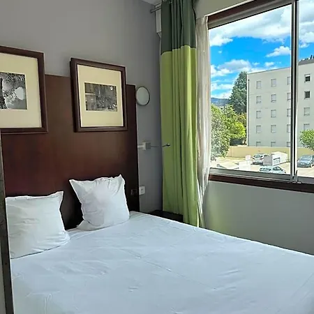 Du Centre Hotell Annemasse