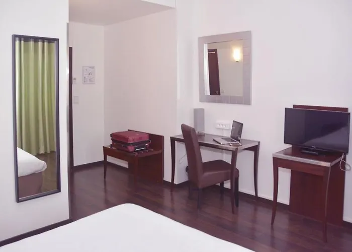 Du Centre Hotel